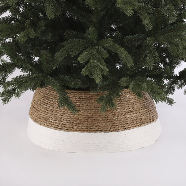 The Seasonal Aisle Galen Burlap Tree Collar Wayfair.co.uk